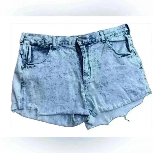 Angel Kiss Acid Wash Blue Jean Junior Shorts (13) - Picture 1 of 5